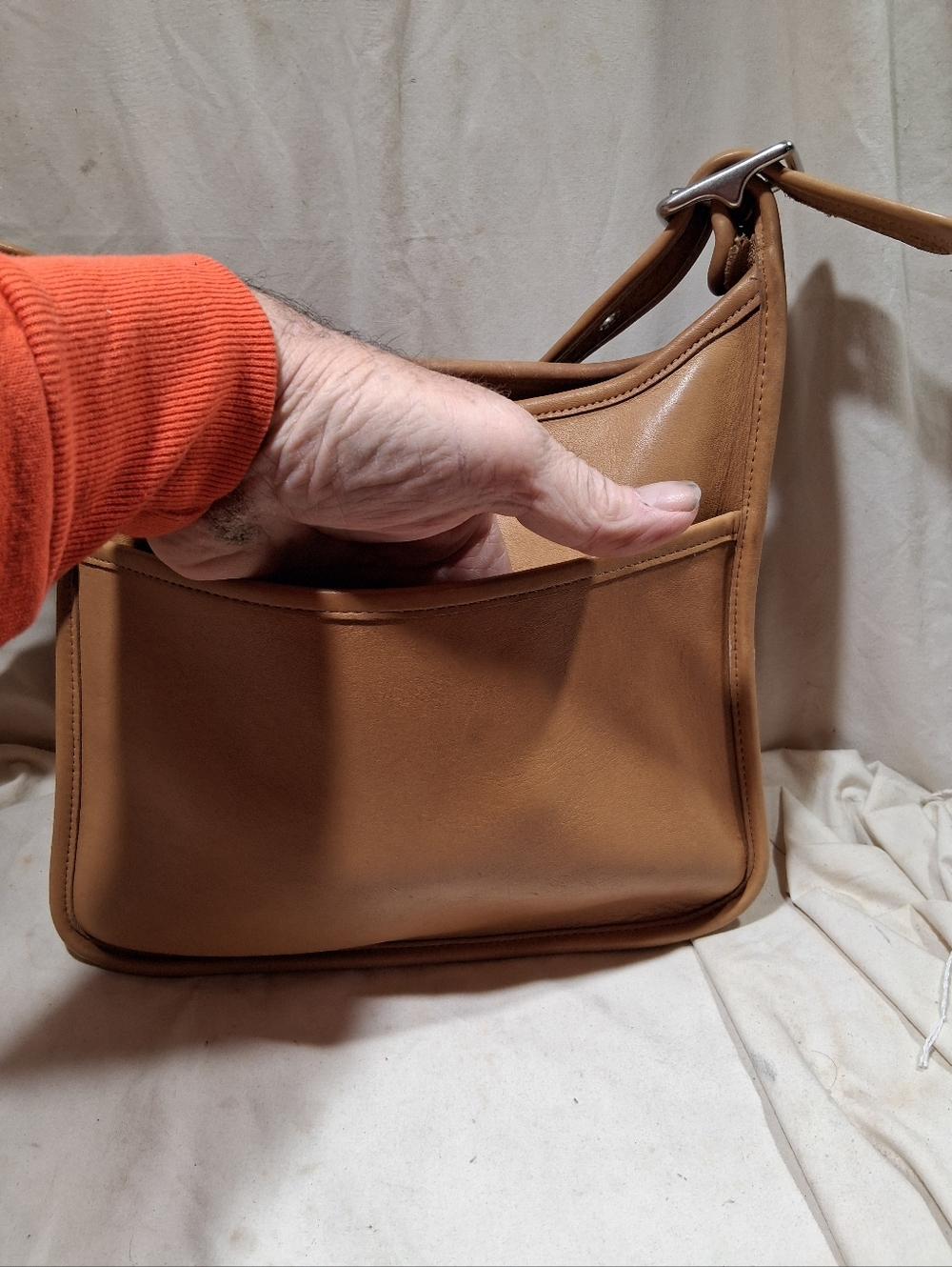 Vintage Coach Tan Large Legacy Zip Bag - Picture 9 of 14